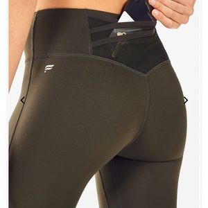 Trinity High Wasted Pocket Legging